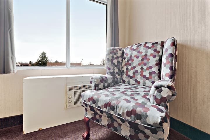 Niagara Lodge & Suites