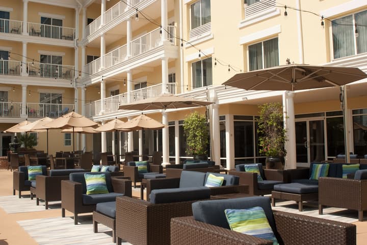 Courtyard Charleston Waterfront by Marriott