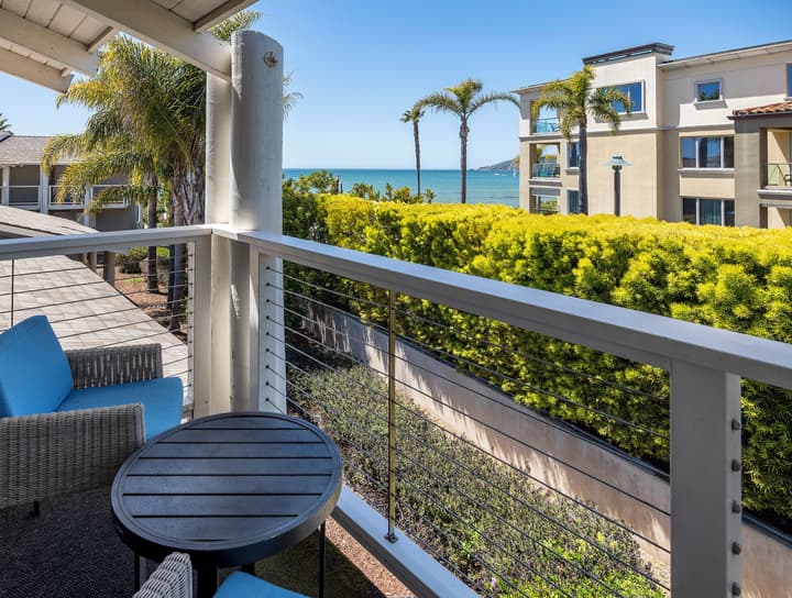Spyglass Inn