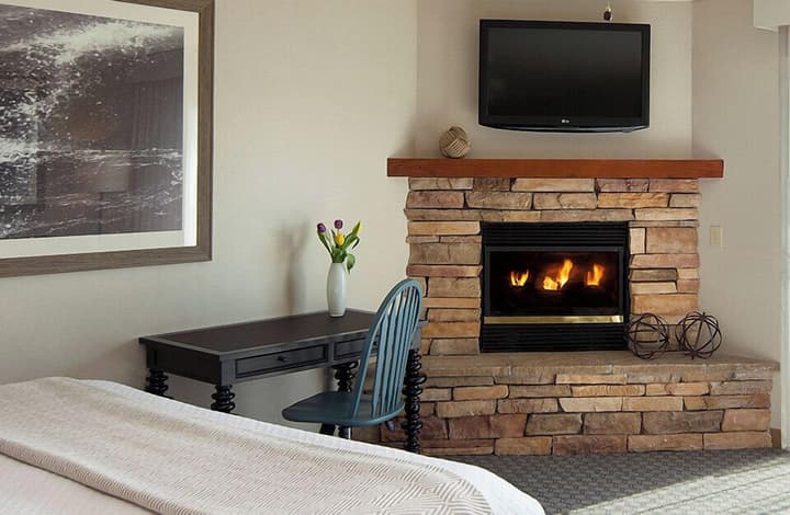 Spyglass Inn