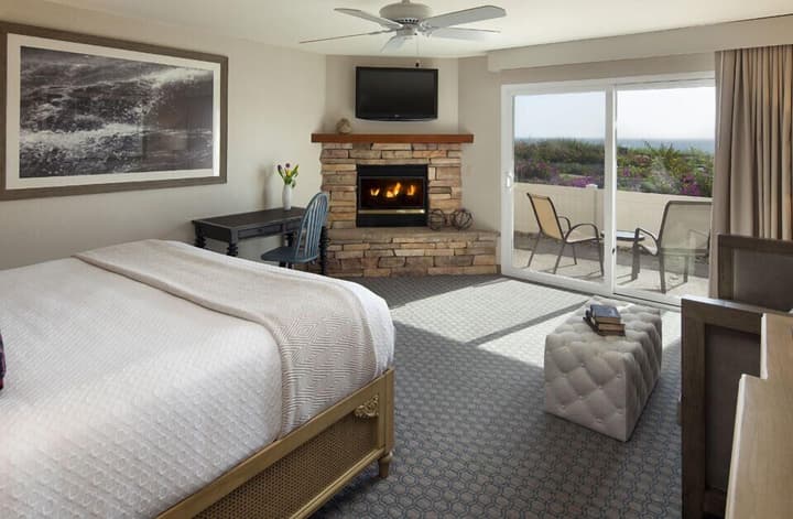 Spyglass Inn