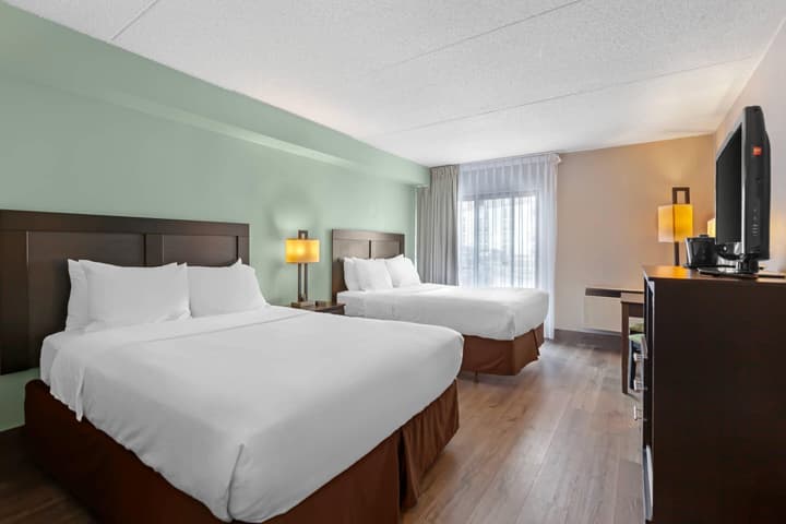 Quality Inn & Suites - Toronto West