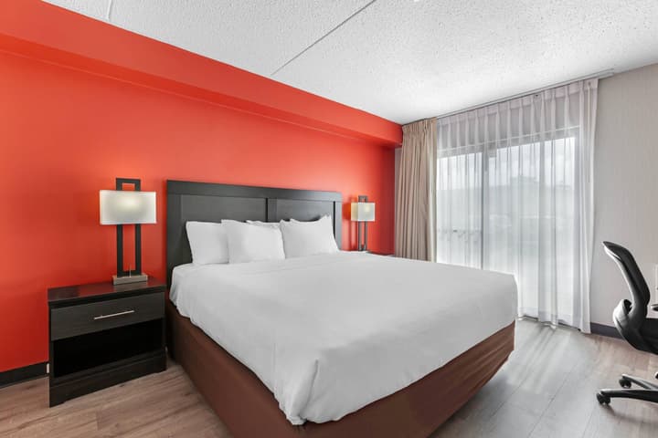 Quality Inn & Suites - Toronto West