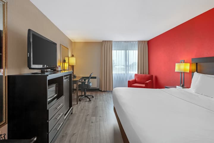 Quality Inn & Suites - Toronto West