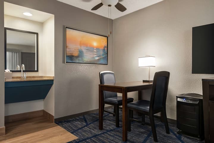 Embassy Suites by Hilton Miami International Airport
