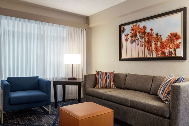 Embassy Suites by Hilton Miami International Airport