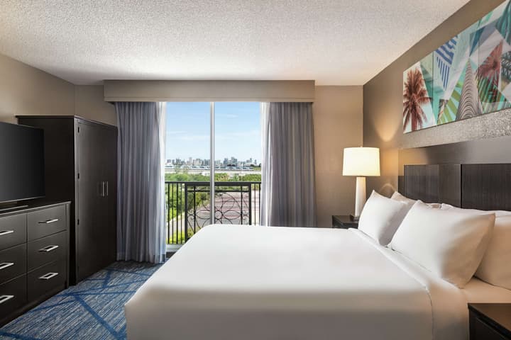 Embassy Suites by Hilton Miami International Airport