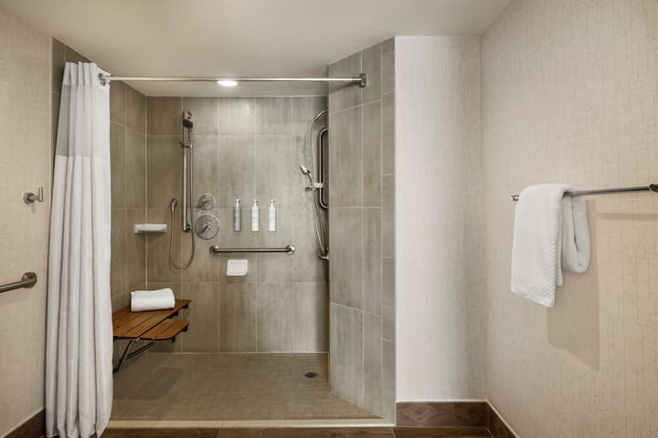 Embassy Suites by Hilton Miami International Airport