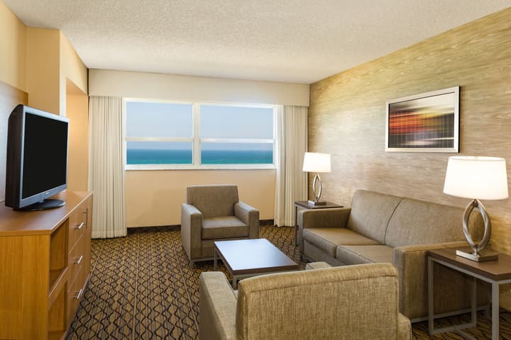 Holiday Inn Miami Beach - Oceanfront by IHG