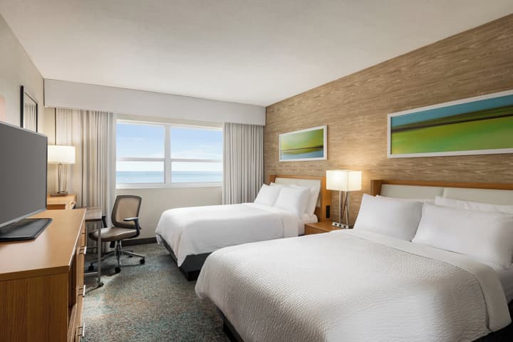 Holiday Inn Miami Beach - Oceanfront by IHG