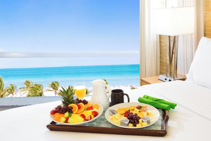 Holiday Inn Miami Beach - Oceanfront by IHG