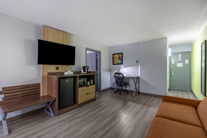 Best Western Plus St. Louis West-Westport