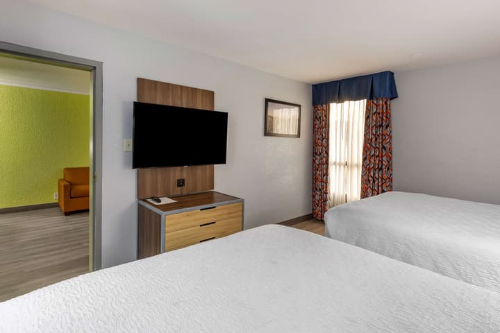 Best Western Plus St. Louis West-Westport