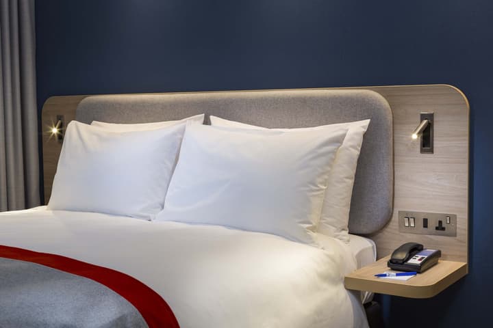 Holiday Inn Express Belfast City by IHG