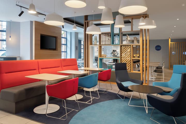 Holiday Inn Express Belfast City by IHG
