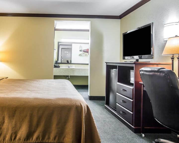 Quality Inn San Diego I-5 Naval Base