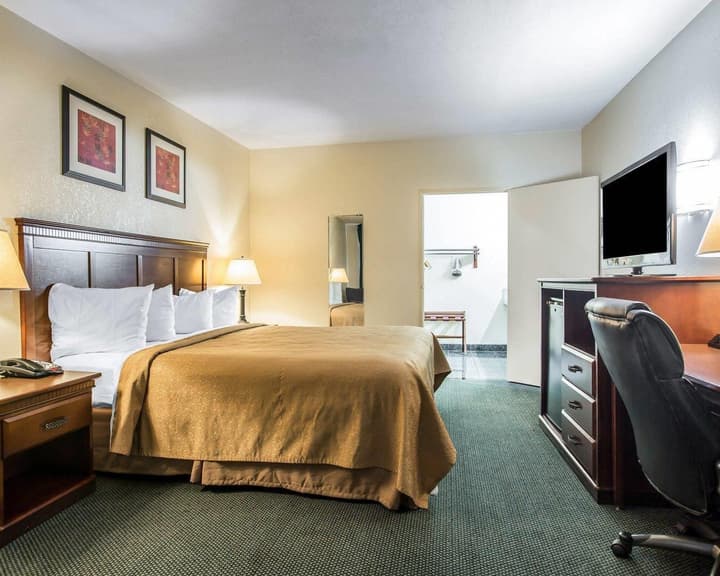 Quality Inn San Diego I-5 Naval Base