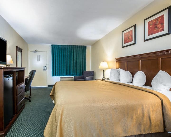 Quality Inn San Diego I-5 Naval Base