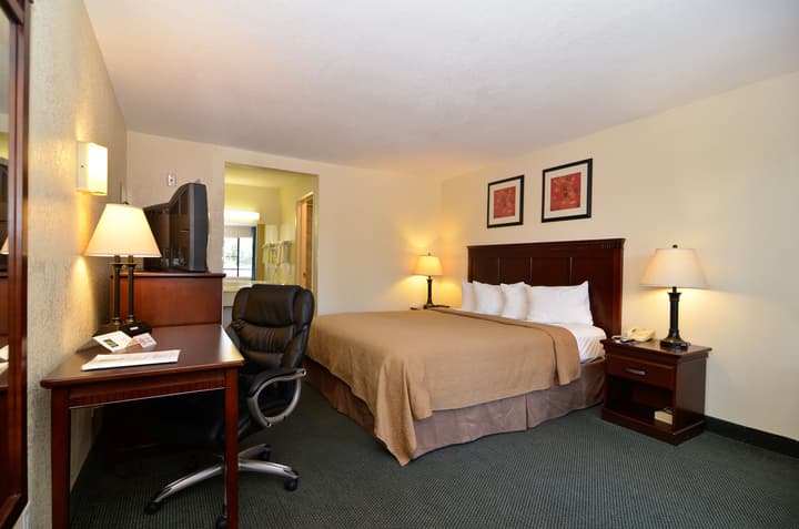 Quality Inn San Diego I-5 Naval Base