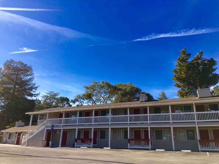 Pelican Inn Monterey