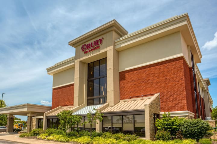Drury Inn & Suites St. Louis Fairview Heights