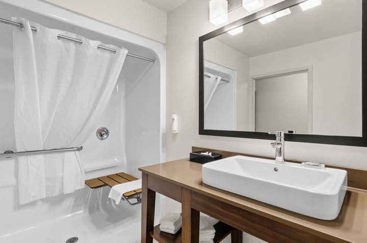 Country Inn & Suites by Radisson, Roanoke, VA