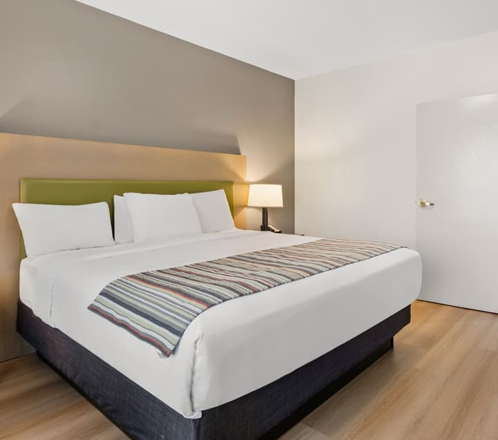 Country Inn & Suites by Radisson, Roanoke, VA