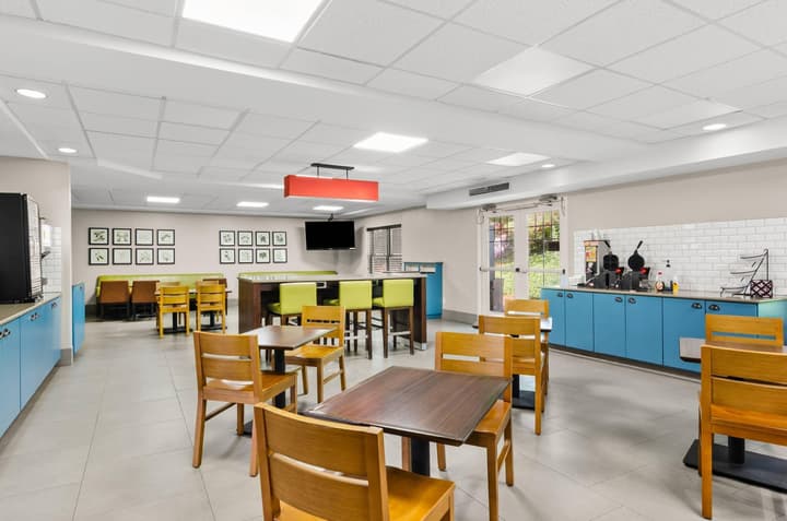 Country Inn & Suites by Radisson, Roanoke, VA