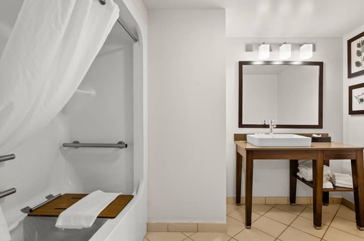 Country Inn & Suites by Radisson, Roanoke, VA