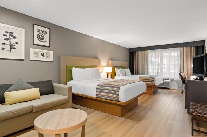 Country Inn & Suites by Radisson, Roanoke, VA