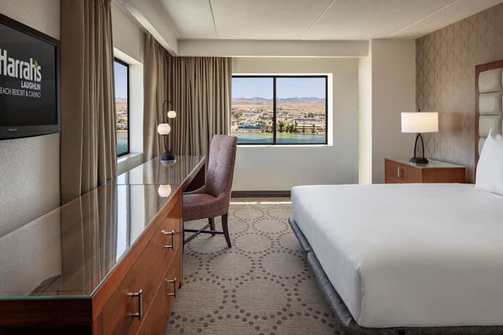 Harrah’s Laughlin Beach Resort & Casino - A Caesars Rewards Destination