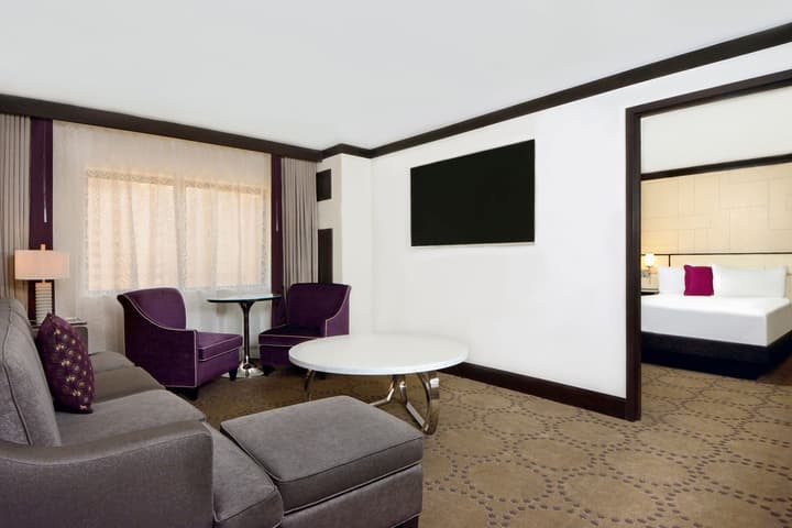 Harrah’s Laughlin Beach Resort & Casino - A Caesars Rewards Destination