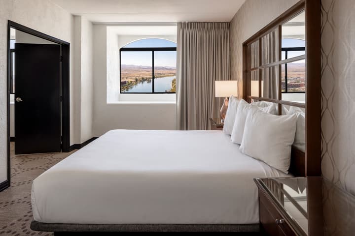 Harrah’s Laughlin Beach Resort & Casino - A Caesars Rewards Destination