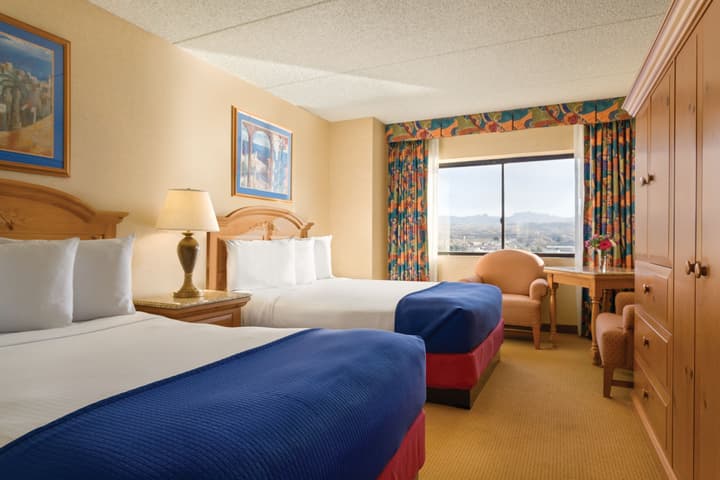Harrah’s Laughlin Beach Resort & Casino - A Caesars Rewards Destination
