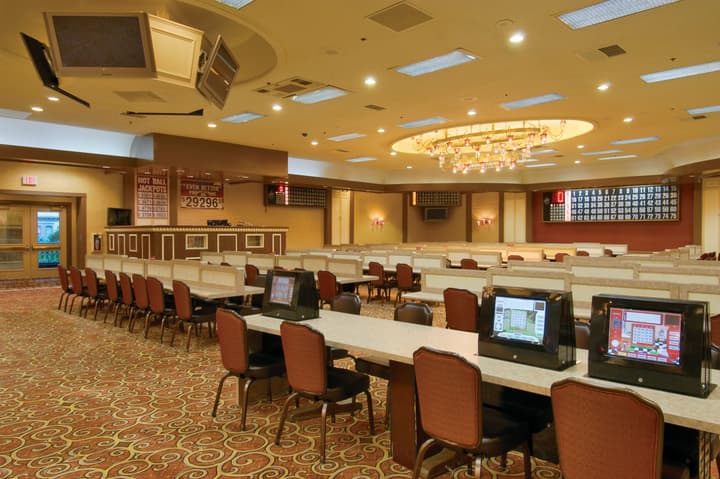 Sam's Town Hotel & Gambling Hall