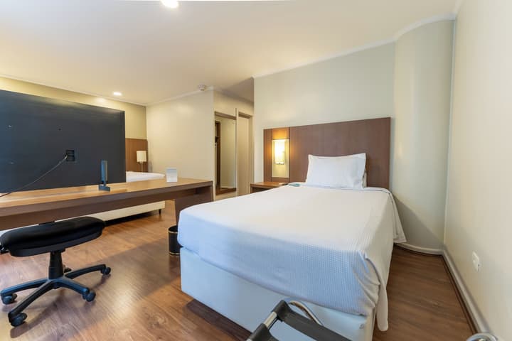Hotel Deville Curitiba
