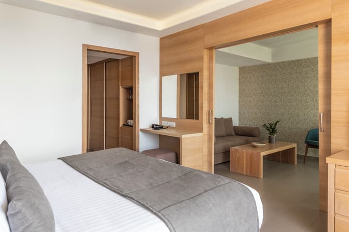 Royal Apollonia by Louis Hotels