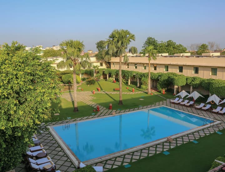 Trident, Agra