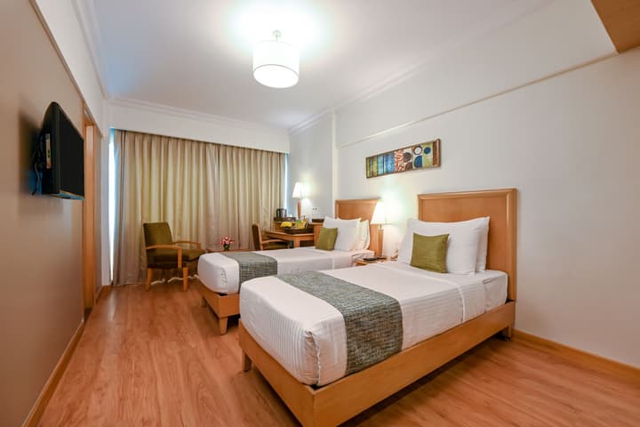 Fariyas Hotel