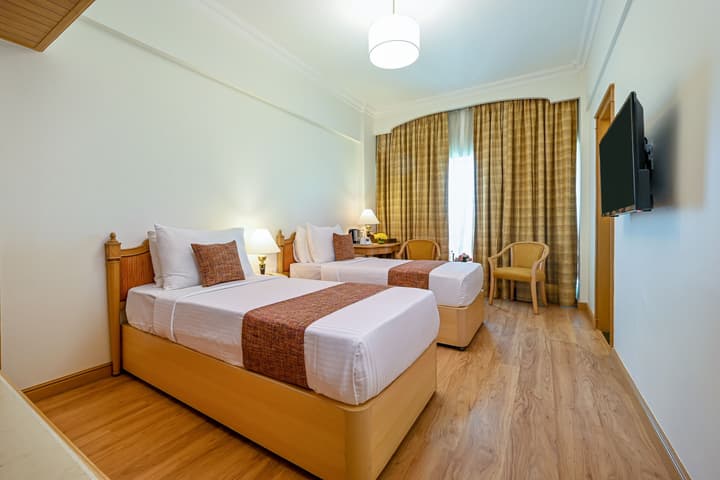 Fariyas Hotel
