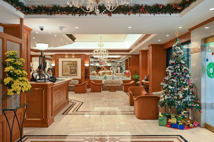 Fariyas Hotel
