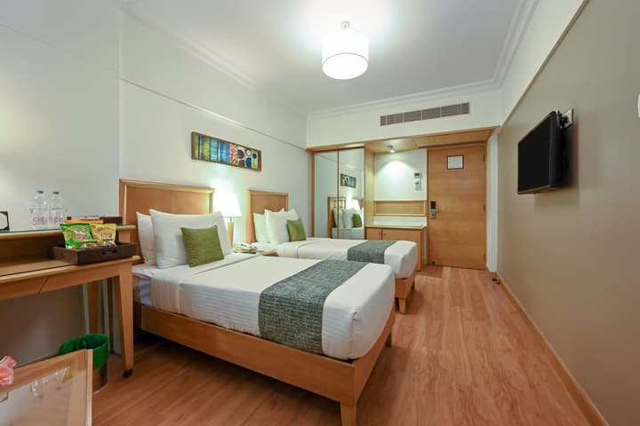 Fariyas Hotel