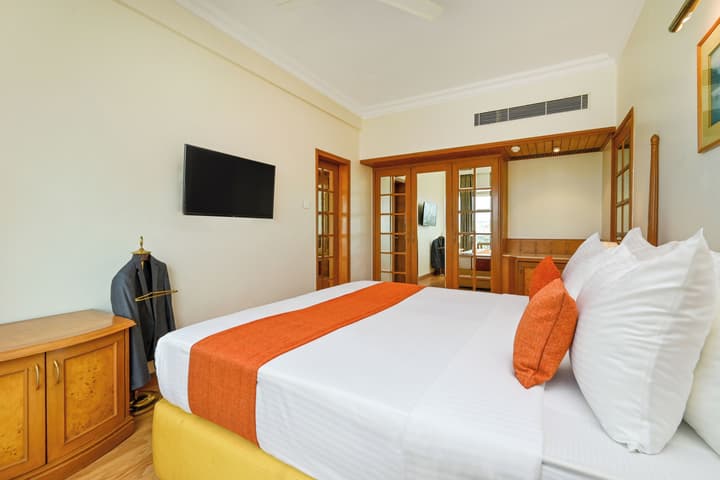 Fariyas Hotel