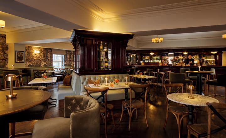 Buswells Hotel