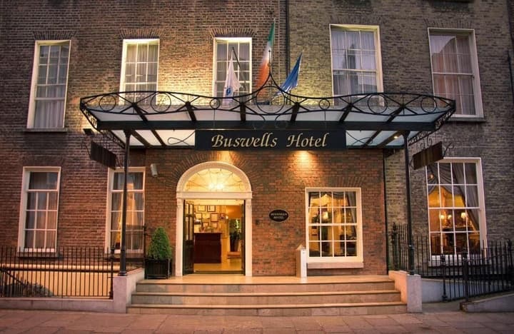 Buswells Hotel