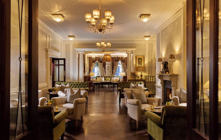 Buswells Hotel