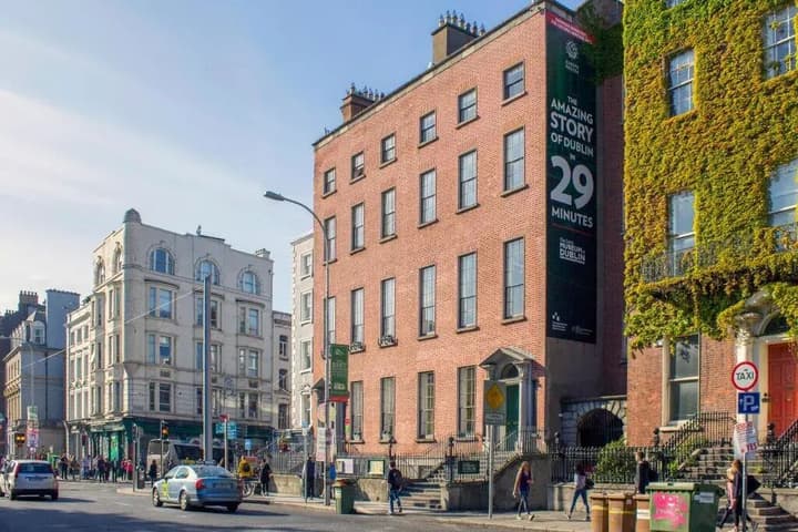 Buswells Hotel