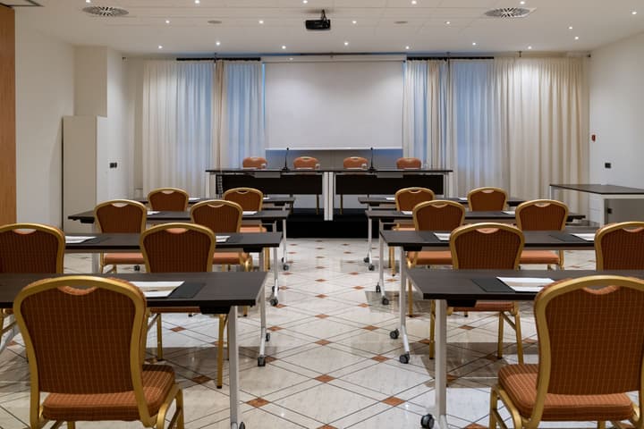 Hotel Ovest