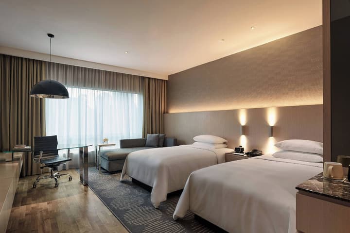 Renaissance Kuala Lumpur Hotel & Convention Centre