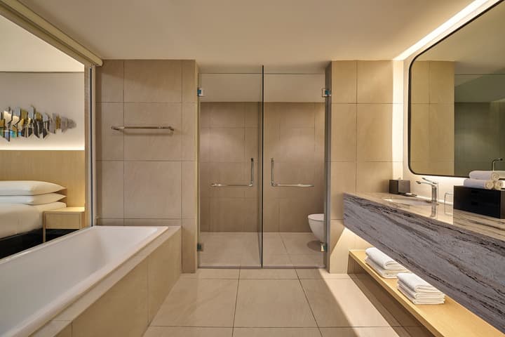 Renaissance Kuala Lumpur Hotel & Convention Centre